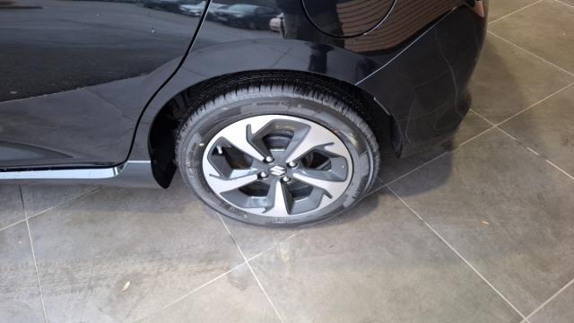 Suzuki Swift image 8