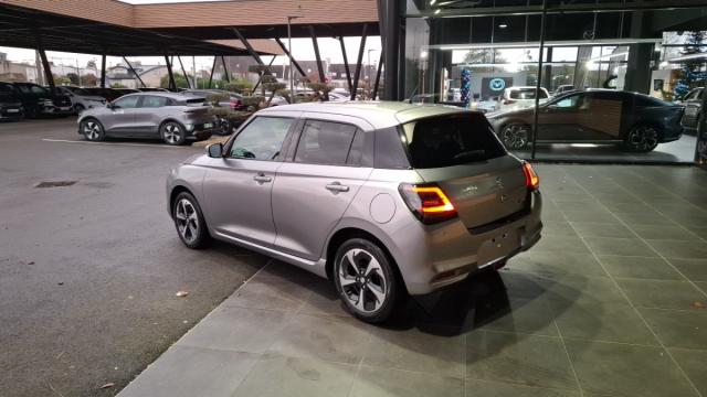 Suzuki Swift image 8