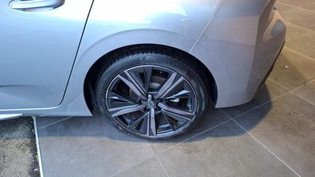 Peugeot 308 image 8