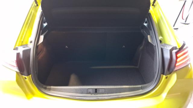 Peugeot 208 image 7
