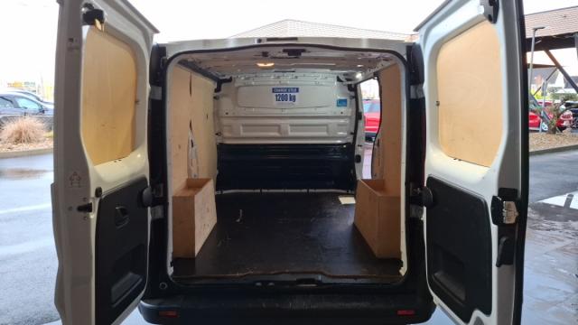 Renault Trafic image 8