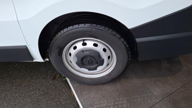 Renault Trafic image 3