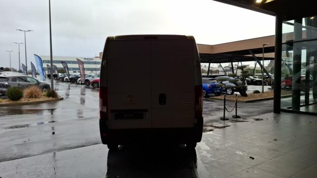 Peugeot Boxer image 2