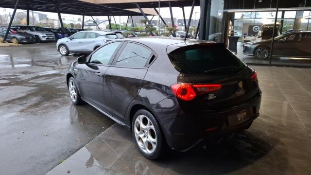 Alfa Romeo Giulietta image 7