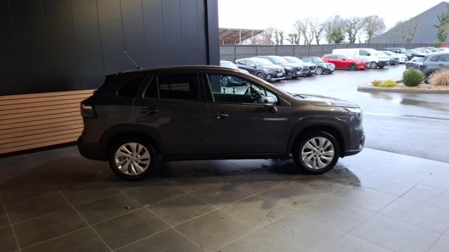 Suzuki S-Cross image 1