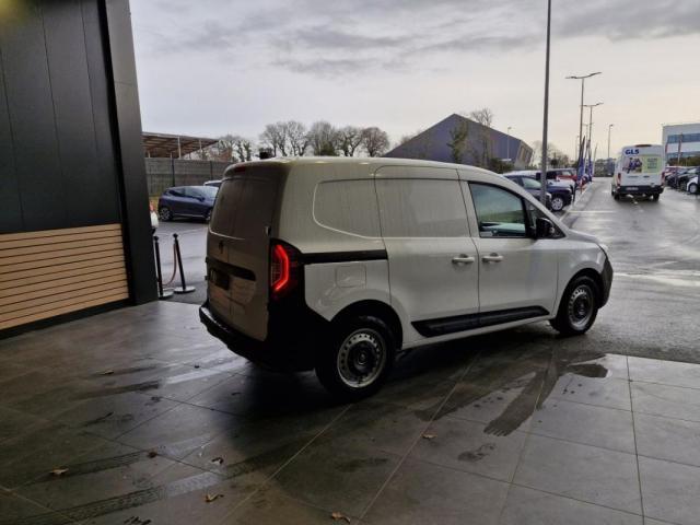 Renault Express Van image 3