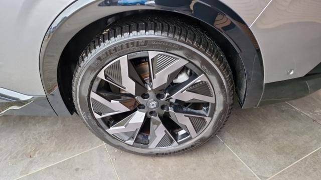 Renault Rafale image 5