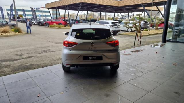 Renault Clio image 2