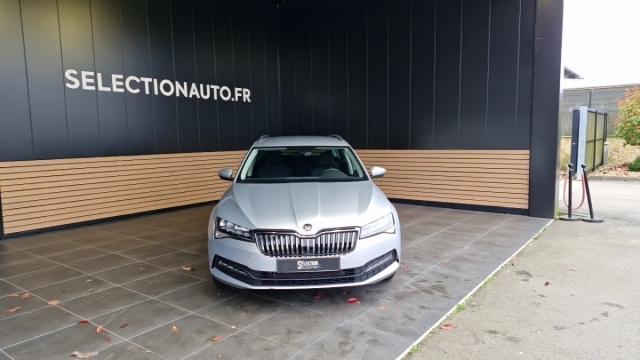 Skoda Superb Combi image 8