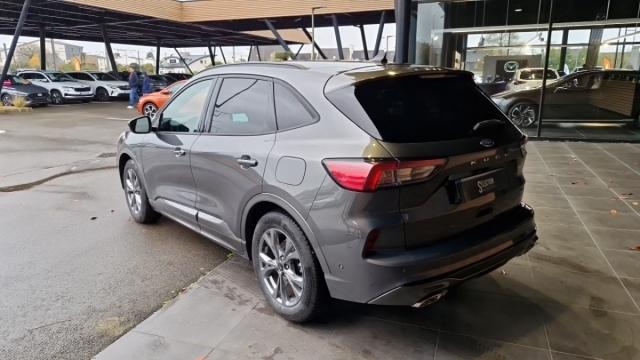 Ford Kuga image 1