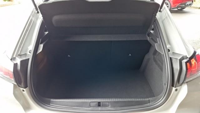 Peugeot 208 image 7