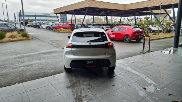 Peugeot 208 image 3