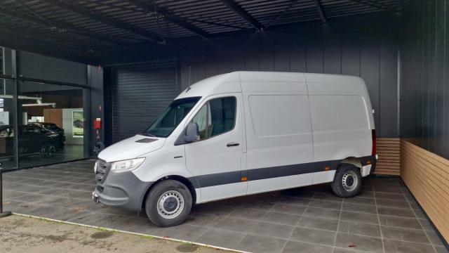 Mercedes Benz Sprinter image 8