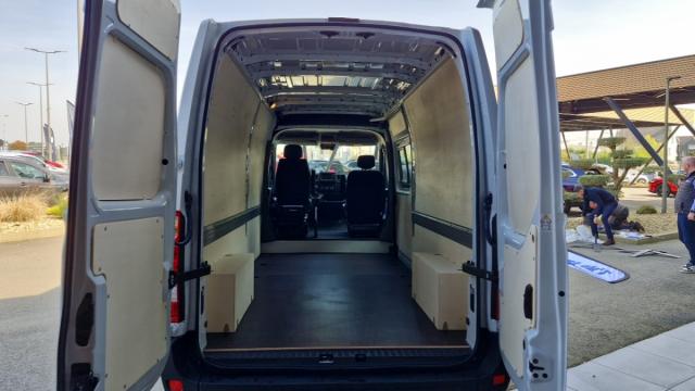 Renault Master image 1