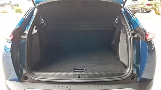 Peugeot 2008 image 2