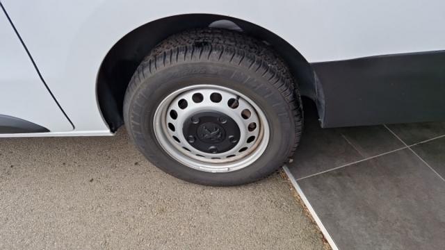 Peugeot Expert image 8