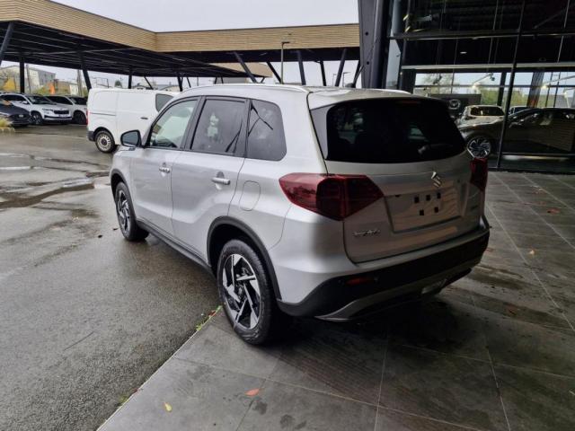 Suzuki Vitara image 1