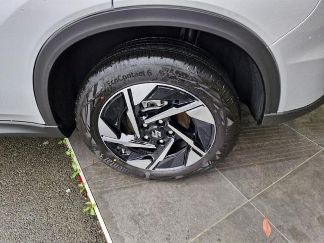 Suzuki Vitara image 5