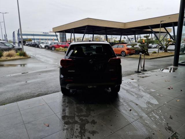 Suzuki Vitara image 6