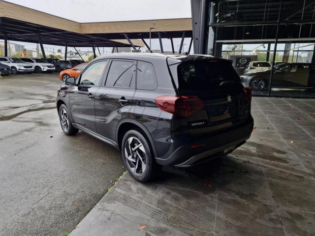 Suzuki Vitara image 1