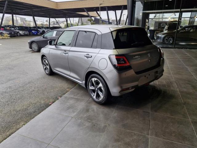 Suzuki Swift image 1