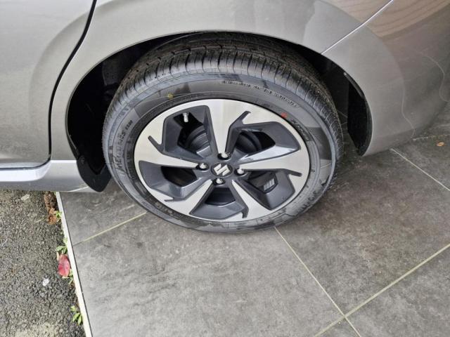 Suzuki Swift image 9