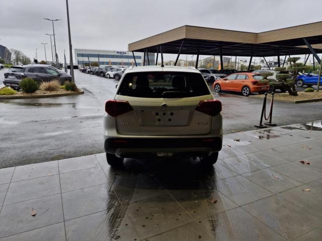 Suzuki Vitara image 6