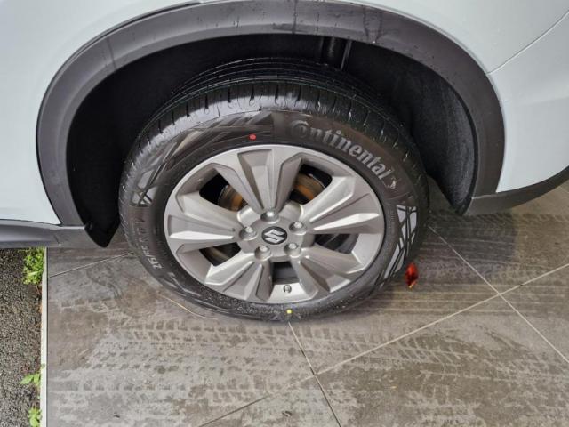 Suzuki Vitara image 1