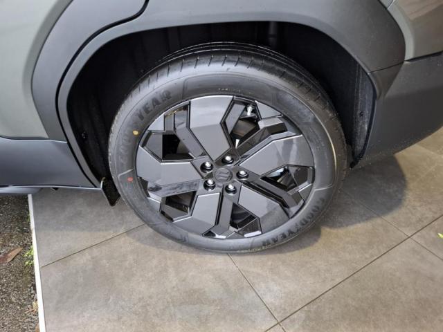 Suzuki Vitara image 1