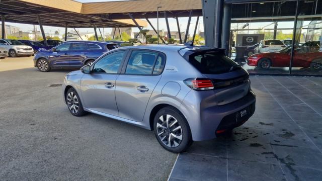 Peugeot 208 image 2