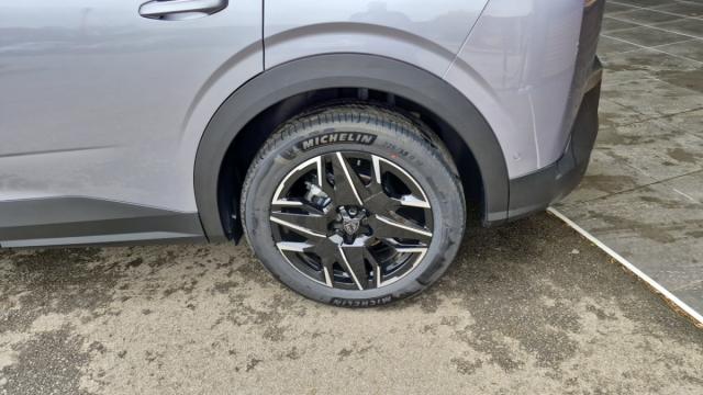 Peugeot 3008 image 1