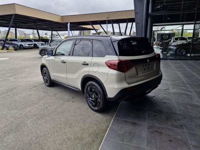 Suzuki Vitara image 2