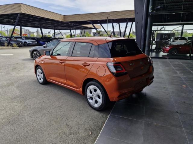 Suzuki Swift image 7