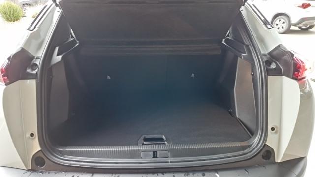 Peugeot 2008 image 9