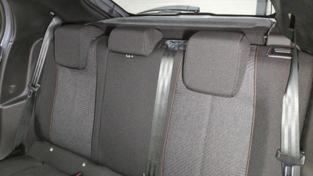 Peugeot 208 image 4