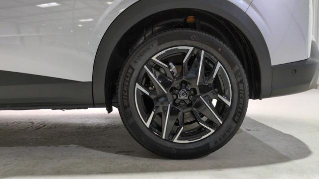 Peugeot 5008 image 4