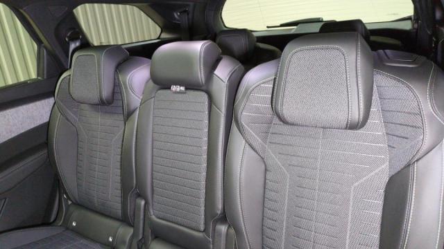 Peugeot 5008 image 3