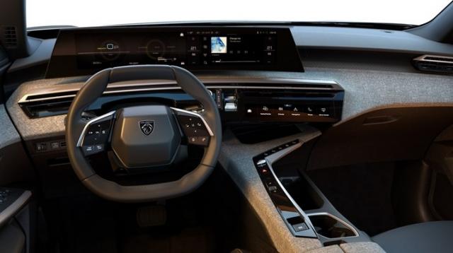 Peugeot 5008 image 2