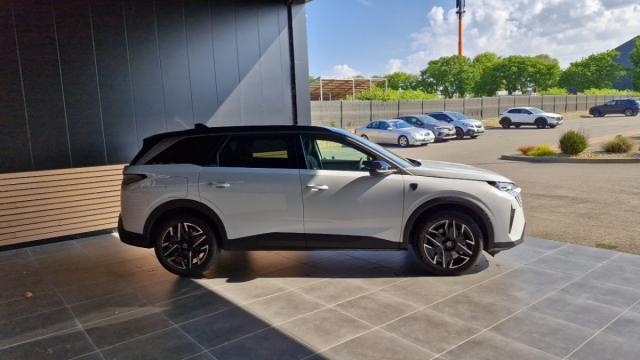 Peugeot 5008 image 2