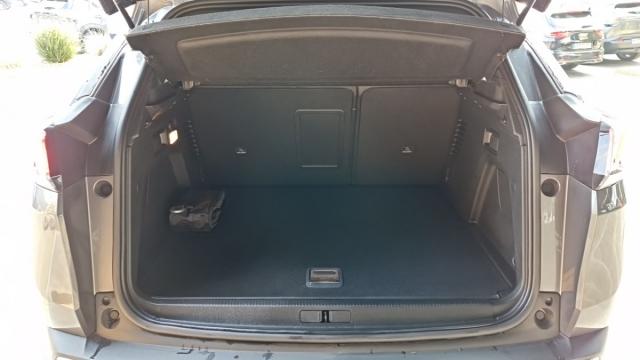 Peugeot 3008 image 2