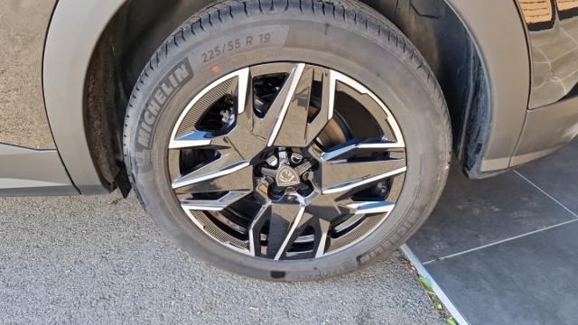 Peugeot 3008 image 1
