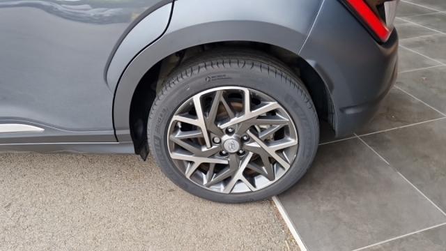 Hyundai Kona image 3