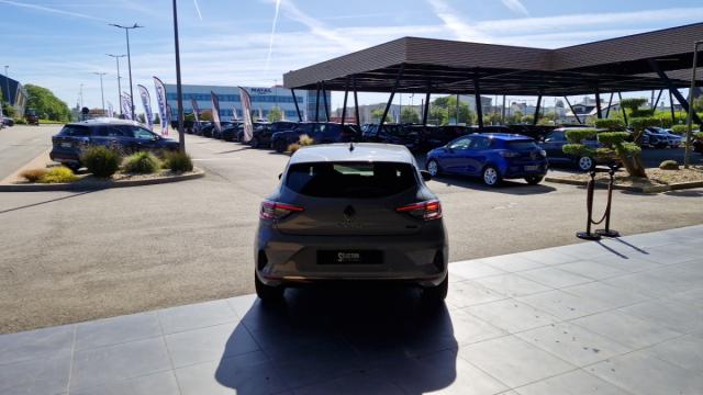 Renault Clio image 2
