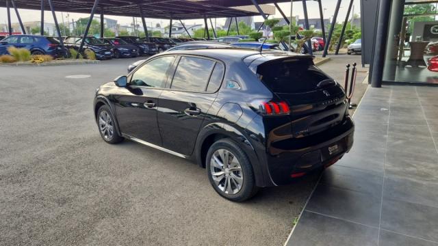 Peugeot 208 image 1