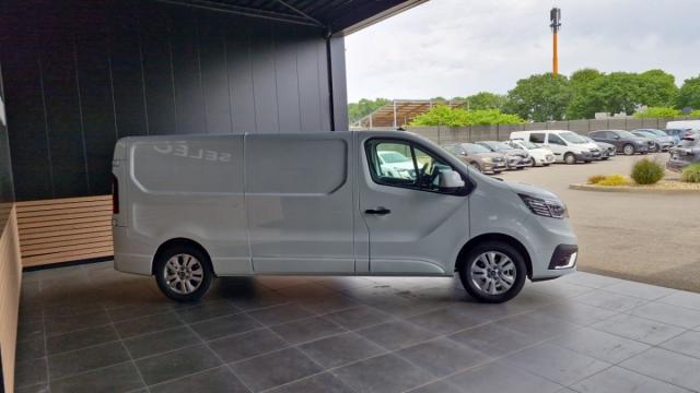 Renault Trafic image 9
