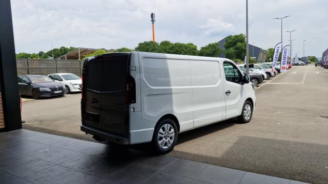 Renault Trafic image 8