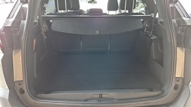 Peugeot 5008 image 4