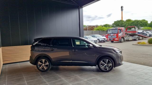 Peugeot 5008 image 2
