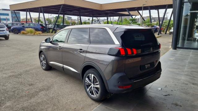 Peugeot 5008 image 7