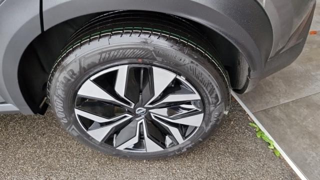 Nissan Juke image 7
